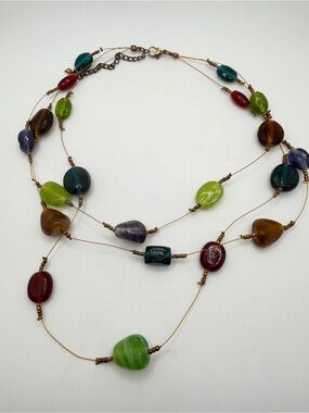 up to 19", Three stands all glass beaded and copper tone wired necklace!